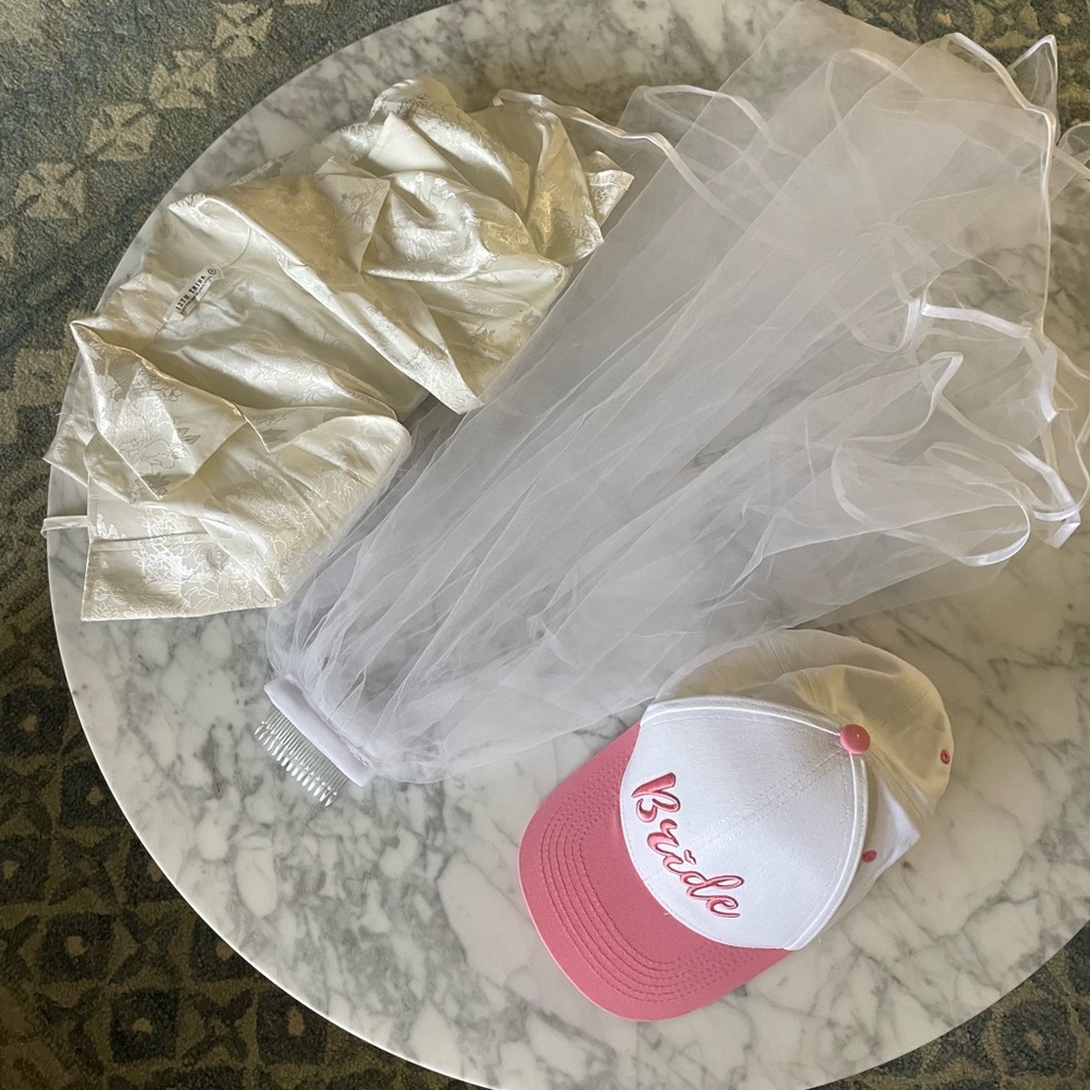 Bridal Set! Robe, hat, veil. Perfect for bachelorette!